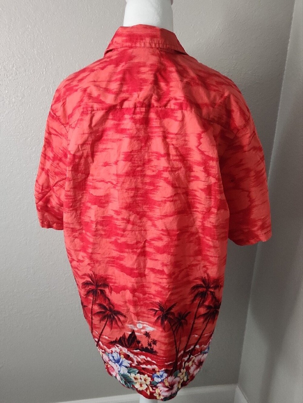 MD Fashion Coral Red Tropical Hawaiian Button-Up Shirt Vintage Made In Hawaii - Picture 6 of 11